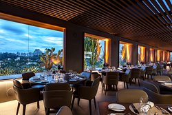 Skye Bar & Restaurante