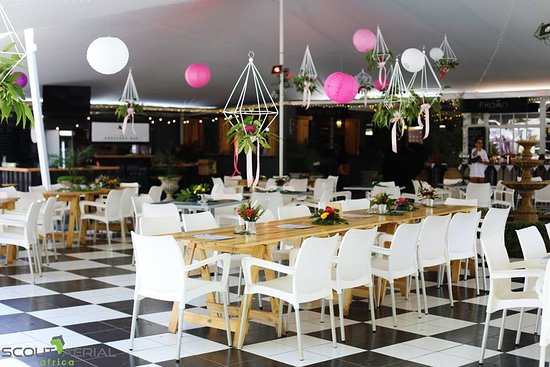 Queen of Hearts Cafe