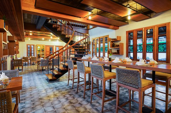 Main Street Bar and Grill