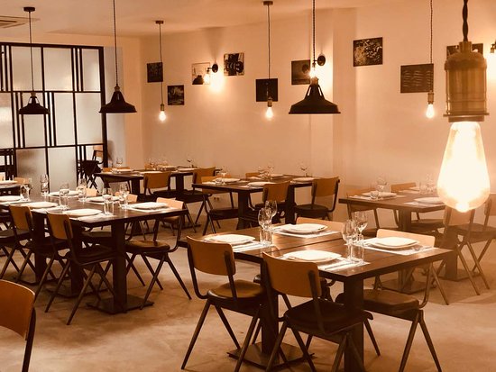 Rocas Restaurant & grill