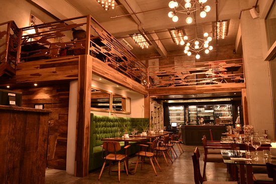 Vinalia Vinobar y Bistro